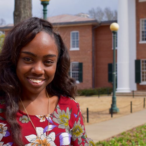 Grove Scholars Profile: Janeisha Simpson